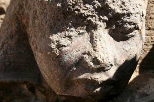 Археологи ломают голову над загадкой статуи