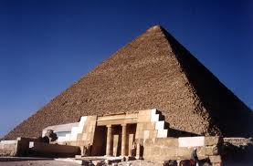 Две великих пирамиды Египта — Микерина и Хефрена