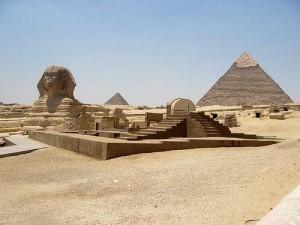 Пирамиды Гизы – видна рука Хемиуна